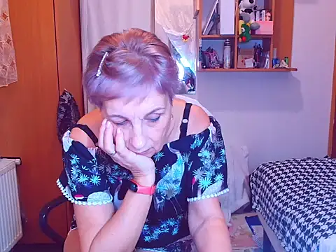 Snapshot of Victoria5643 chatting on 02/17/25, 09:41 Victoria5643 online show from 02/17/25, 09:41