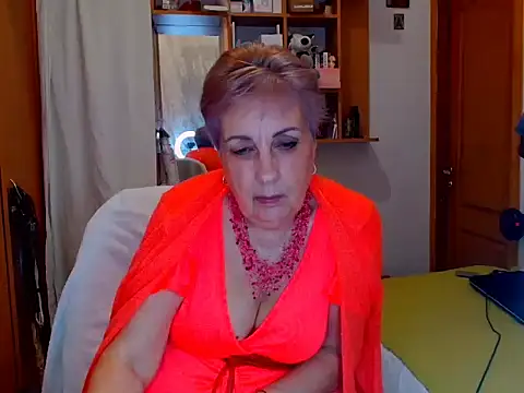 Snapshot of Victoria5643 chatting on 03/06/25, 08:48 Victoria5643 online show from 03/06/25, 08:48