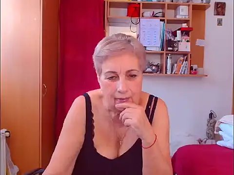 Snapshot of Victoria5643 chatting on 10/14/25, 09:10 Victoria5643 online show from 10/14/25, 09:10