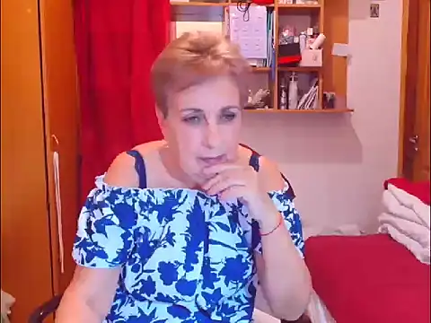 Snapshot of Victoria5643 chatting on 11/24/25, 07:46 Victoria5643 online show from 11/24/25, 07:46