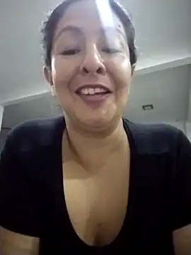 Snapshot of Catalina_JH chatting on 02/25/25, 08:25 Catalina JH online show from 02/25/25, 08:25