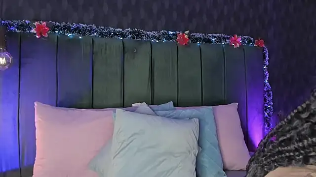 Anneth  M online show from 12/18/24, 07:52