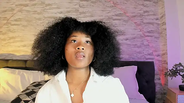 Snapshot of Anneth__M chatting on 09/11/25, 07:36 Anneth M online show from 09/11/25, 07:36