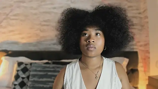 Snapshot of Anneth__M chatting on 11/04/25, 07:35 Anneth M online show from 11/04/25, 07:35