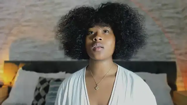 Snapshot of Anneth__M chatting on 11/14/25, 07:45 Anneth M online show from 11/14/25, 07:45