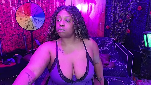 Snapshot of cheriserozequeen chatting on 03/21/26, 03:59 cheriserozequeen online show from 03/21/26, 03:59