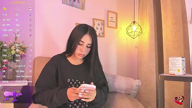 Chanttall  online show from 02/20/25, 05:12