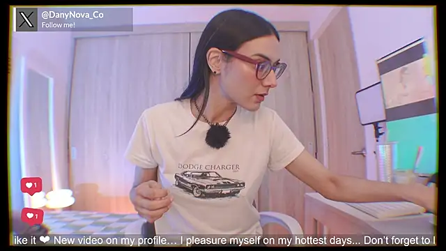 Snapshot of DanyNova_Co chatting on 04/19/26, 09:06 DanyNova Co online show from 04/19/26, 09:06