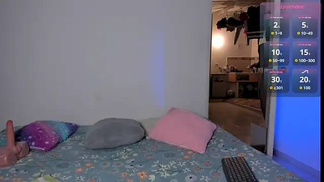 Snapshot of thamara26 chatting on 02/14/26, 01:57 thamara26 online show from 02/14/26, 01:57