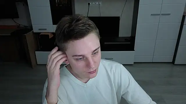 angryzan online show from 11/28/25, 04:04