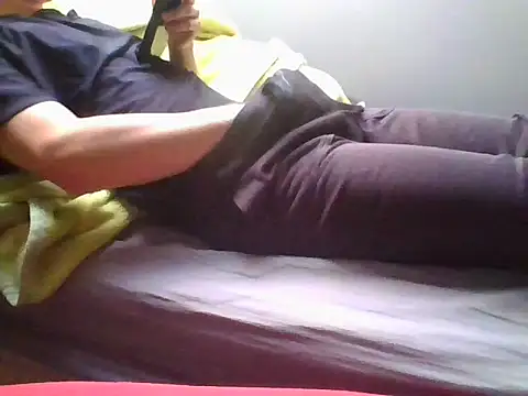 Snapshot of Hot_Mati69 chatting on 10/19/25, 03:01 Hot Mati69 online show from 10/19/25, 03:01