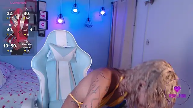 Snapshot of Peggy_Funn chatting on 12/21/24, 01:58 Peggy Funn online show from 12/21/24, 01:58