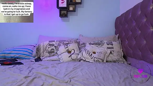 Snapshot of Peggy_Funn chatting on 01/07/25, 04:39 Peggy Funn online show from 01/07/25, 04:39