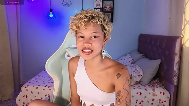 Snapshot of Peggy_Funn chatting on 01/23/25, 09:29 Peggy Funn online show from 01/23/25, 09:29