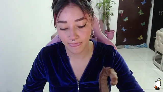 littleangel1 m online show from 09/28/25, 10:42