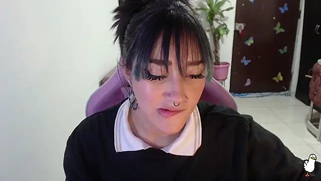 Snapshot of littleangel1_m chatting on 11/14/25, 09:24 littleangel1 m online show from 11/14/25, 09:24