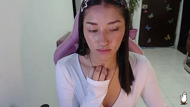 Snapshot of littleangel1_m chatting on 04/10/26, 10:03 littleangel1 m online show from 04/10/26, 10:03