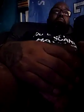 Snapshot of GallowayGooch1085 chatting on 03/25/26, 02:06 GallowayGooch1085 online show from 03/25/26, 02:06