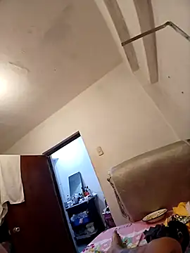 Snapshot of marcosj24 chatting on 12/21/25, 09:11 marcosj24 online show from 12/21/25, 09:11