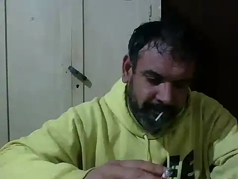 Snapshot of Rodrigo_happy chatting on 10/20/25, 02:56 Rodrigo happy online show from 10/20/25, 02:56