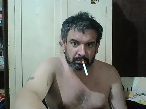 Snapshot of Rodrigo_happy chatting on 10/22/25, 03:18 Rodrigo happy online show from 10/22/25, 03:18