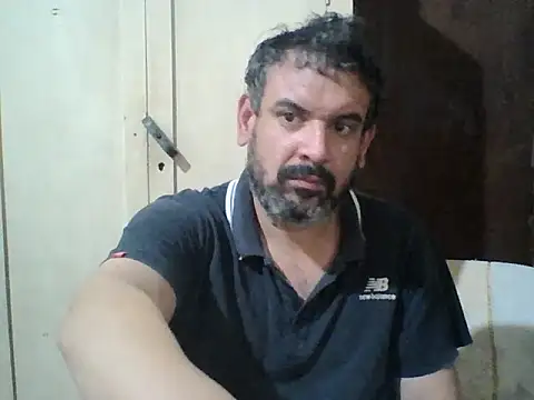 Snapshot of Rodrigo_happy chatting on 10/23/25, 01:49 Rodrigo happy online show from 10/23/25, 01:49