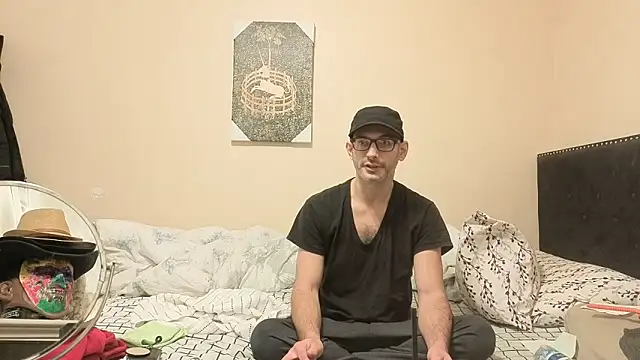 Snapshot of hailzeffn chatting on 12/21/25, 10:50 hailzeffn online show from 12/21/25, 10:50