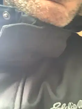 Snapshot of hailzeffn chatting on 12/22/25, 05:10 hailzeffn online show from 12/22/25, 05:10