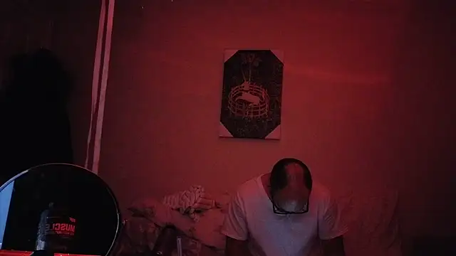 Snapshot of hailzeffn chatting on 02/04/26, 03:01 hailzeffn online show from 02/04/26, 03:01