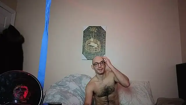 Snapshot of hailzeffn chatting on 02/14/26, 10:06 hailzeffn online show from 02/14/26, 10:06