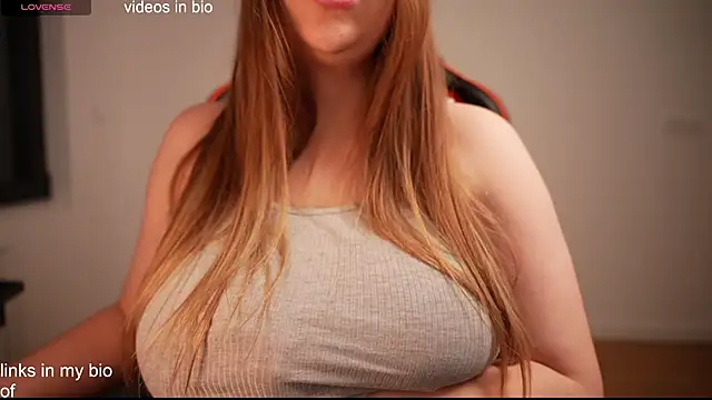 Vikky Love online show from 12/29/24, 09:09