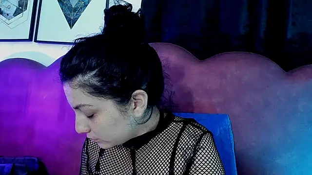 Snapshot of sophy_rock chatting on 07/12/26, 03:58 sophy rock online show from 07/12/26, 03:58