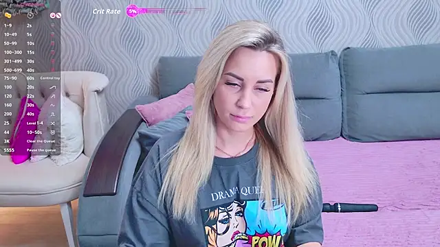 Snapshot of ExplosiveStuff chatting on 04/08/26, 03:06 ExplosiveStuff online show from 04/08/26, 03:06