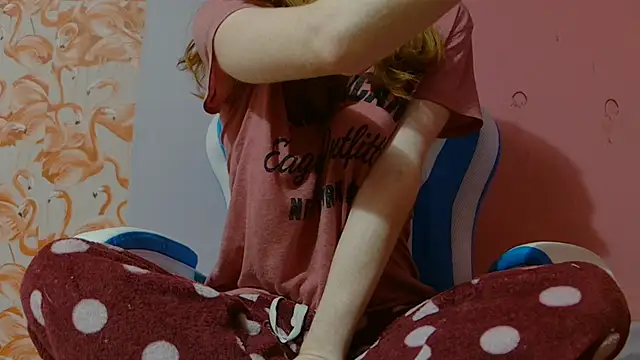 strawberrysmoothie online show from 12/31/24, 02:40