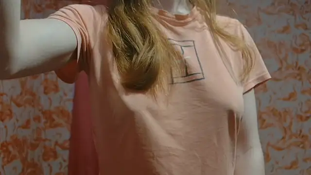 strawberrysmoothie online show from 02/05/25, 11:06