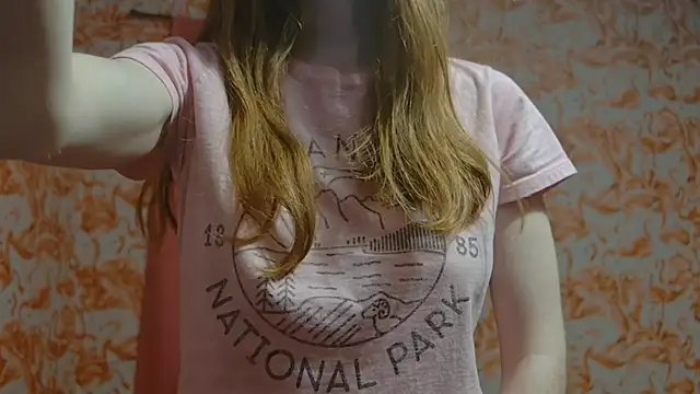 strawberrysmoothie online show from 02/18/25, 04:04