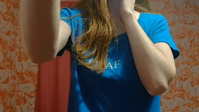 strawberrysmoothie online show from 02/22/25, 01:33