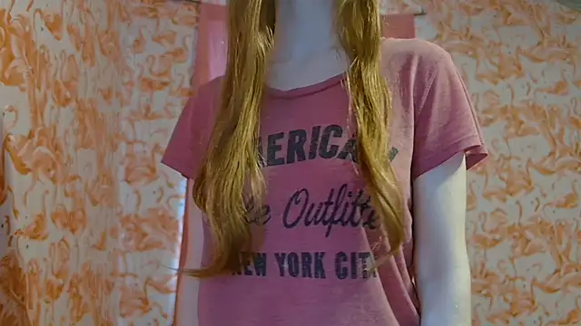 strawberrysmoothie online show from 10/04/25, 08:07