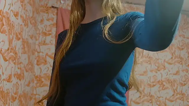 strawberrysmoothie online show from 12/17/25, 01:00