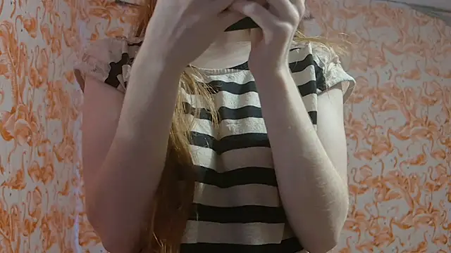 Snapshot of strawberrysmoothie chatting on 03/30/26, 10:11 strawberrysmoothie online show from 03/30/26, 10:11