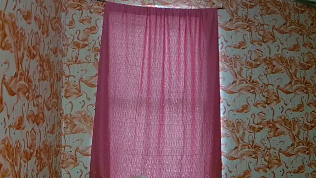 Snapshot of strawberrysmoothie chatting on 04/05/26, 09:23 strawberrysmoothie online show from 04/05/26, 09:23