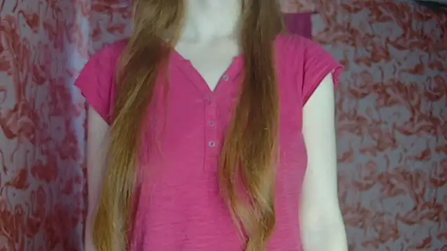 Snapshot of strawberrysmoothie chatting on 06/10/26, 04:39 strawberrysmoothie online show from 06/10/26, 04:39