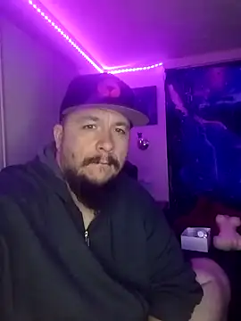 Snapshot of Spunonymous chatting on 12/25/24, 07:03 Spunonymous online show from 12/25/24, 07:03