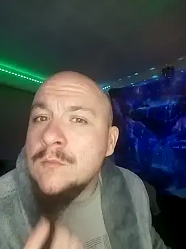 Snapshot of Spunonymous chatting on 01/02/25, 05:03 Spunonymous online show from 01/02/25, 05:03