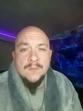 Snapshot of Spunonymous chatting on 01/03/25, 02:54 Spunonymous online show from 01/03/25, 02:54