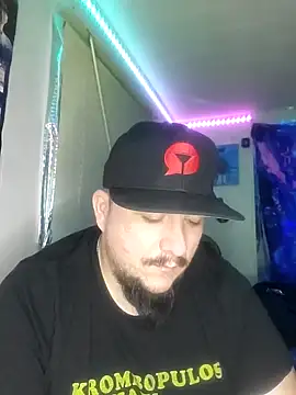 Snapshot of Spunonymous chatting on 01/09/25, 12:03 Spunonymous online show from 01/09/25, 12:03