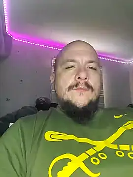 Snapshot of Spunonymous chatting on 01/28/25, 01:49 Spunonymous online show from 01/28/25, 01:49