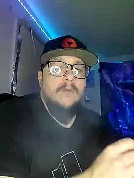 Snapshot of Spunonymous chatting on 02/10/25, 02:41 Spunonymous online show from 02/10/25, 02:41