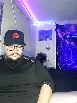 Snapshot of Spunonymous chatting on 02/14/25, 04:04 Spunonymous online show from 02/14/25, 04:04