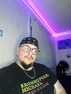 Snapshot of Spunonymous chatting on 02/23/25, 11:55 Spunonymous online show from 02/23/25, 11:55